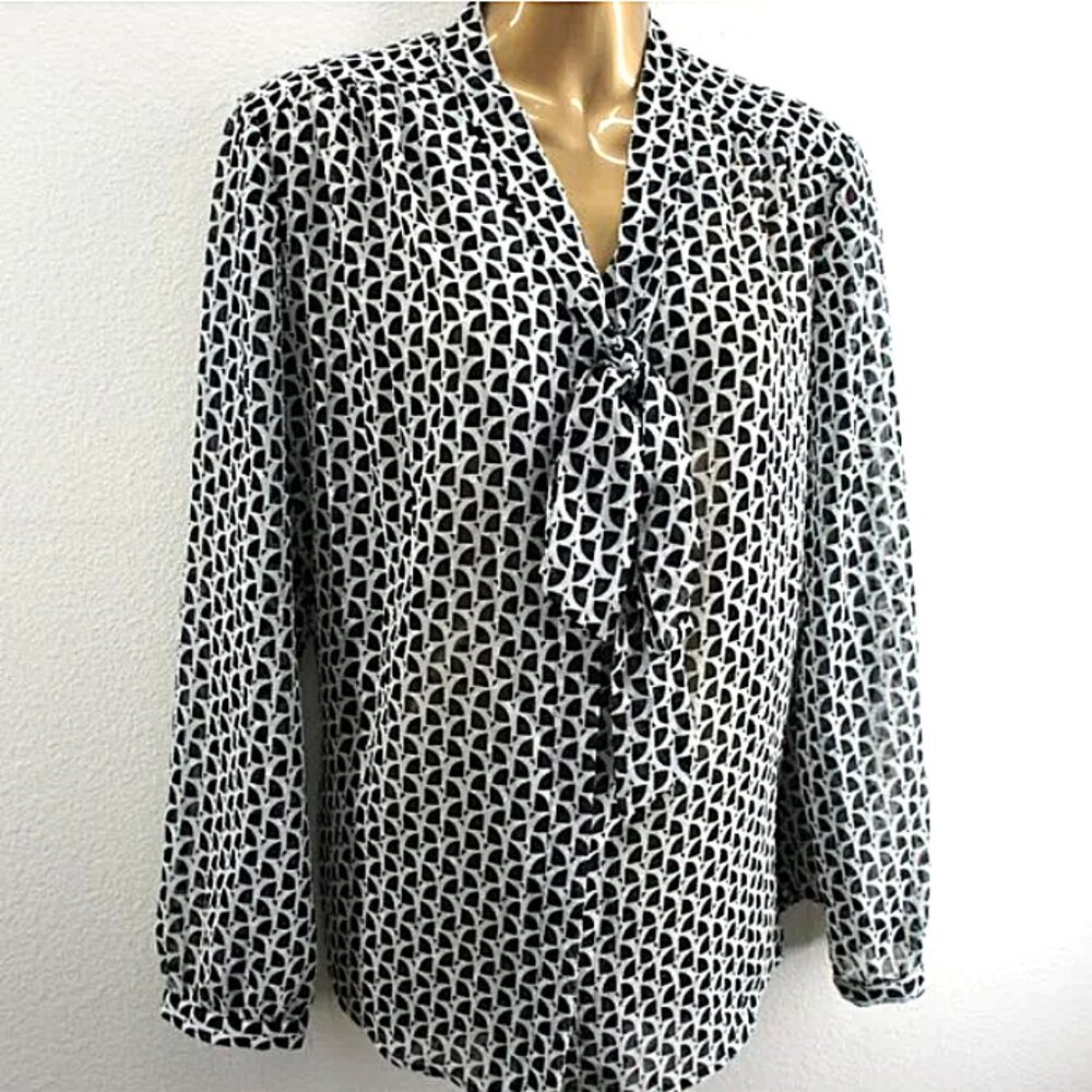 Chicos black white tie blouse size 1